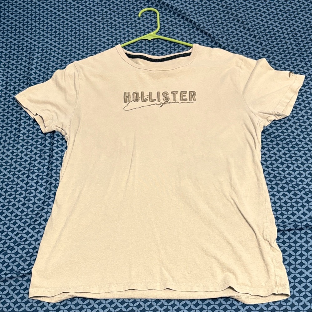 Hollister Cream Short Sleeve Tee
